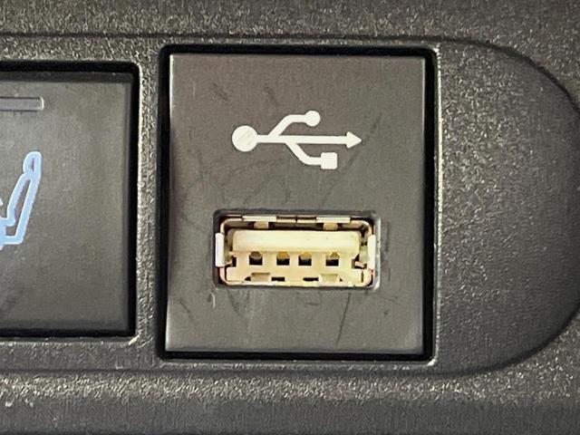 ヤリスクロス ハイブリッドZ 純正8型ディスプレイオーディオ バックカメラ 衝突軽減装置 レーダークルーズ 100V電源 パワーバックドア LEDヘッド ドラレコ ETC 電動パーキングブレーキ ステアリングヒーター 禁煙車(43枚目)