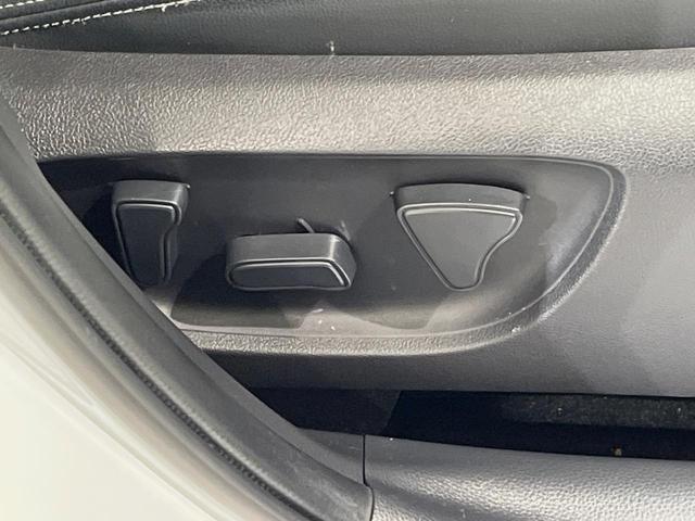 ヤリスクロス ハイブリッドZ 純正8型ディスプレイオーディオ バックカメラ 衝突軽減装置 レーダークルーズ 100V電源 パワーバックドア LEDヘッド ドラレコ ETC 電動パーキングブレーキ ステアリングヒーター 禁煙車(52枚目)