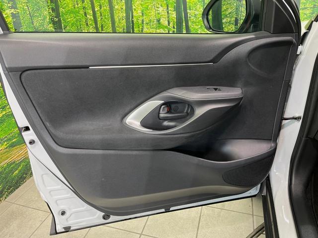 ヤリスクロス ハイブリッドZ 純正8型ディスプレイオーディオ バックカメラ 衝突軽減装置 レーダークルーズ 100V電源 パワーバックドア LEDヘッド ドラレコ ETC 電動パーキングブレーキ ステアリングヒーター 禁煙車(57枚目)