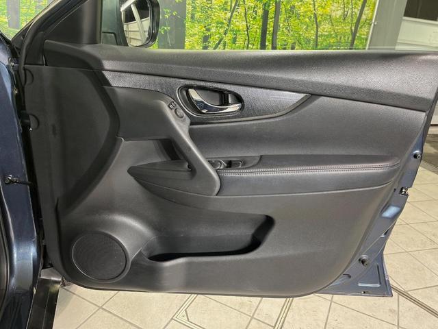 エクストレイル ２０Ｘ　エマージェンシーブレーキパッケージ　ＳＤナビ　バックカメラ　衝突軽減装置　ドラレコ　ＥＴＣ　ＬＥＤヘッド　純正１７インチアルミ　革巻きステアリング　ステアリングスイッチ　スマートキー　シートヒーター　ダウンヒルアシスト　禁煙車（49枚目）