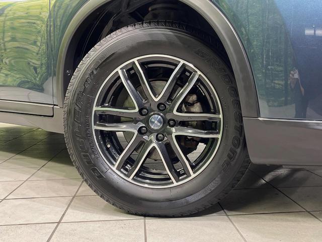 エクストレイル ２０Ｘ　エマージェンシーブレーキパッケージ　ＳＤナビ　バックカメラ　衝突軽減装置　ドラレコ　ＥＴＣ　ＬＥＤヘッド　純正１７インチアルミ　革巻きステアリング　ステアリングスイッチ　スマートキー　シートヒーター　ダウンヒルアシスト　禁煙車（59枚目）