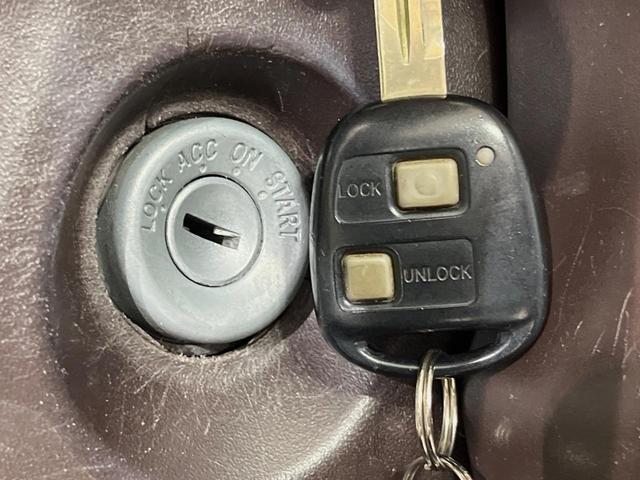 パッソ X SDナビ バックカメラ ドラレコ ETC LEDヘッドライト 地デジ アイドリングストップ 電動格納ミラー ヘッドライトレベライザー 横滑り防止装置 パワーウィンドウ パワーステアリング 禁煙車(7枚目)