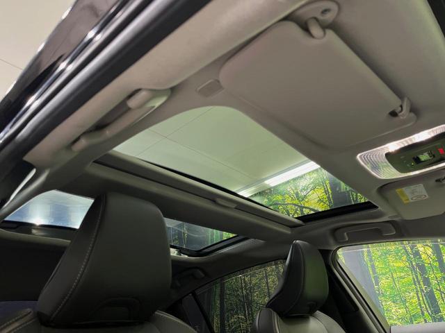 プリウス Z パノラマルーフ 純正12型ナビ 全周囲カメラ 衝突軽減装置 パワーバックドア LEDヘッド レーダークルーズ 純正19インチアルミ 前席シートエアコン 100V電源 ステアリングヒーター 禁煙車(3枚目)