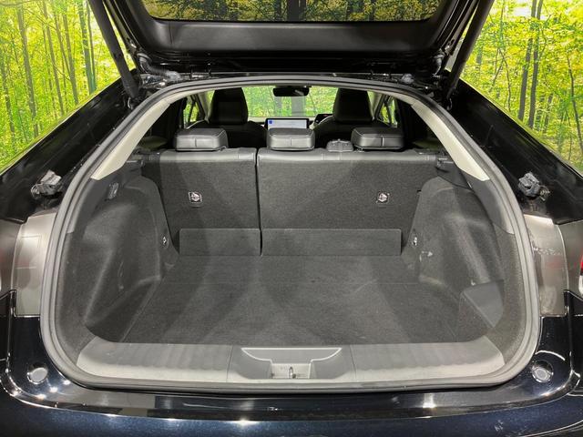 プリウス Z パノラマルーフ 純正12型ナビ 全周囲カメラ 衝突軽減装置 パワーバックドア LEDヘッド レーダークルーズ 純正19インチアルミ 前席シートエアコン 100V電源 ステアリングヒーター 禁煙車(10枚目)