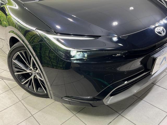 プリウス Z パノラマルーフ 純正12型ナビ 全周囲カメラ 衝突軽減装置 パワーバックドア LEDヘッド レーダークルーズ 純正19インチアルミ 前席シートエアコン 100V電源 ステアリングヒーター 禁煙車(12枚目)