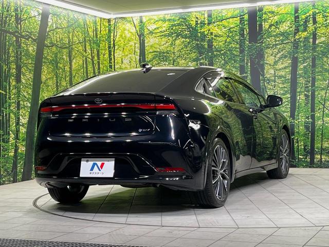 プリウス Z パノラマルーフ 純正12型ナビ 全周囲カメラ 衝突軽減装置 パワーバックドア LEDヘッド レーダークルーズ 純正19インチアルミ 前席シートエアコン 100V電源 ステアリングヒーター 禁煙車(17枚目)