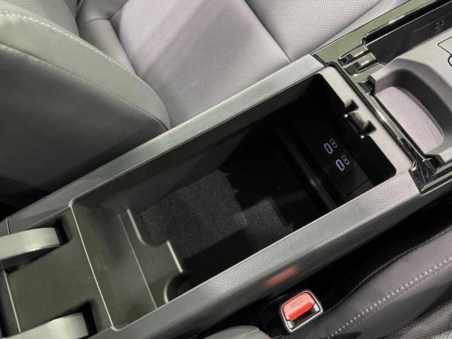 プリウス Z パノラマルーフ 純正12型ナビ 全周囲カメラ 衝突軽減装置 パワーバックドア LEDヘッド レーダークルーズ 純正19インチアルミ 前席シートエアコン 100V電源 ステアリングヒーター 禁煙車(46枚目)