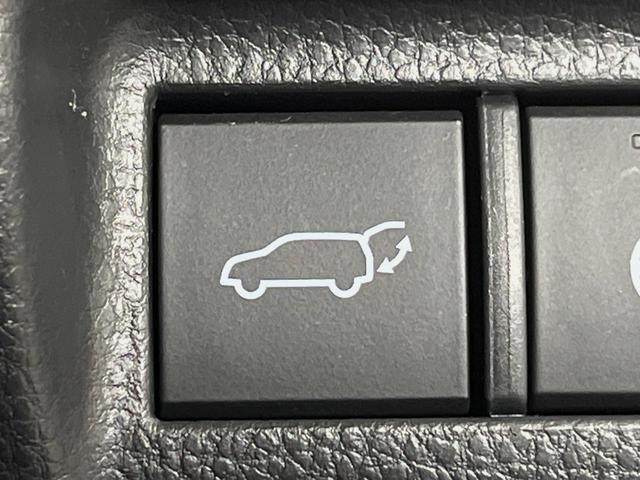 ハリアー Z レザーパッケージ 純正12型ナビ バックカメラ 衝突軽減装置 ドラレコ パワーバックドア ETC レーダークルーズ JBLサウンド LEDヘッド シートエアコン ステアリングヒーター 電動パーキング デュアルエアコン(34枚目)