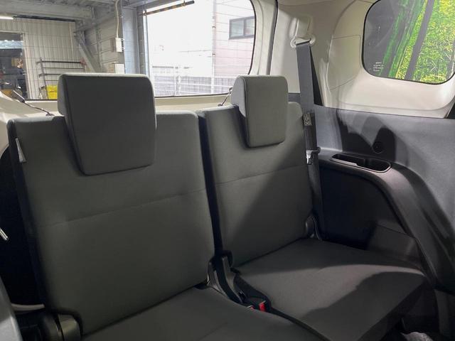 シエンタ ハイブリッドＧ　８型ディスプレイオーディオ　両側電動スライドドア　全周囲カメラ　１００Ｖ電源　衝突軽減装置　レーダークルーズ　禁煙車　コーナーセンサー　スマートキー　ＬＥＤヘッド　ＥＴＣ　オートマチックハイビーム（9枚目）