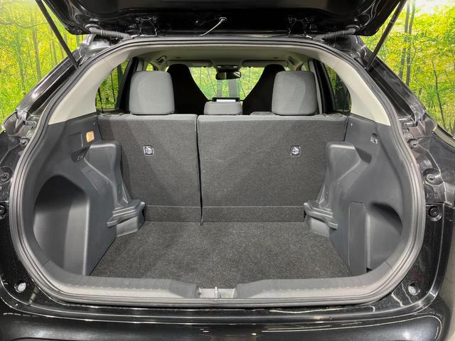 ヤリスクロス Ｘ　純正８型ディスプレイオーディオ　バックカメラ　衝突軽減装置　ＥＴＣ　スマートキー　レーダークルーズ　ステアリングスイッチ　オートマチックハイビーム　車線逸脱警報　電動パーキングブレーキ　禁煙車（10枚目）