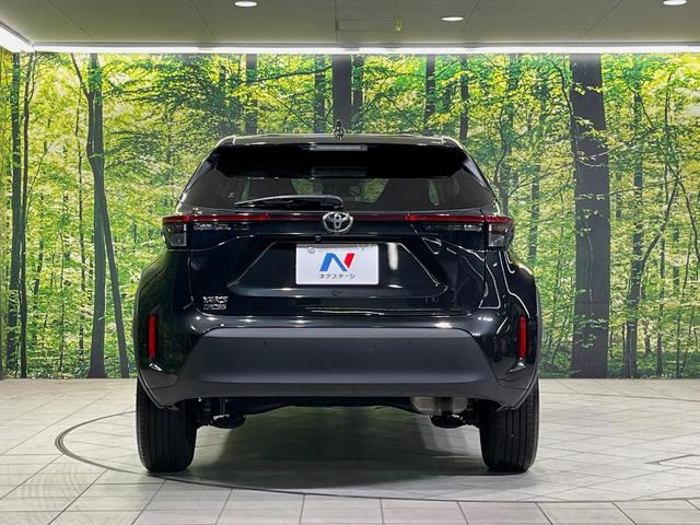 ヤリスクロス Ｘ　純正８型ディスプレイオーディオ　バックカメラ　衝突軽減装置　ＥＴＣ　スマートキー　レーダークルーズ　ステアリングスイッチ　オートマチックハイビーム　車線逸脱警報　電動パーキングブレーキ　禁煙車（15枚目）