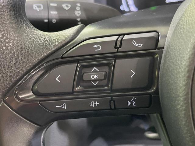 ヤリスクロス Ｘ　純正８型ディスプレイオーディオ　バックカメラ　衝突軽減装置　ＥＴＣ　スマートキー　レーダークルーズ　ステアリングスイッチ　オートマチックハイビーム　車線逸脱警報　電動パーキングブレーキ　禁煙車（26枚目）