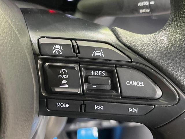 ヤリスクロス Ｘ　純正８型ディスプレイオーディオ　バックカメラ　衝突軽減装置　ＥＴＣ　スマートキー　レーダークルーズ　ステアリングスイッチ　オートマチックハイビーム　車線逸脱警報　電動パーキングブレーキ　禁煙車（27枚目）