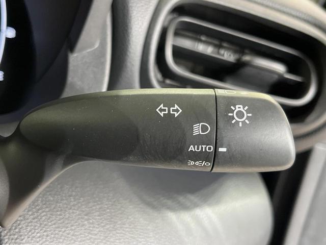 ヤリスクロス Ｘ　純正８型ディスプレイオーディオ　バックカメラ　衝突軽減装置　ＥＴＣ　スマートキー　レーダークルーズ　ステアリングスイッチ　オートマチックハイビーム　車線逸脱警報　電動パーキングブレーキ　禁煙車（29枚目）