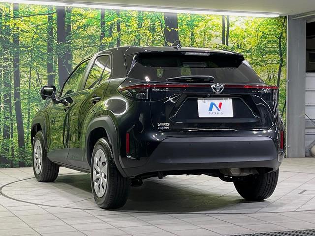 ヤリスクロス Ｘ　純正８型ディスプレイオーディオ　バックカメラ　衝突軽減装置　ＥＴＣ　スマートキー　レーダークルーズ　ステアリングスイッチ　オートマチックハイビーム　車線逸脱警報　電動パーキングブレーキ　禁煙車（49枚目）