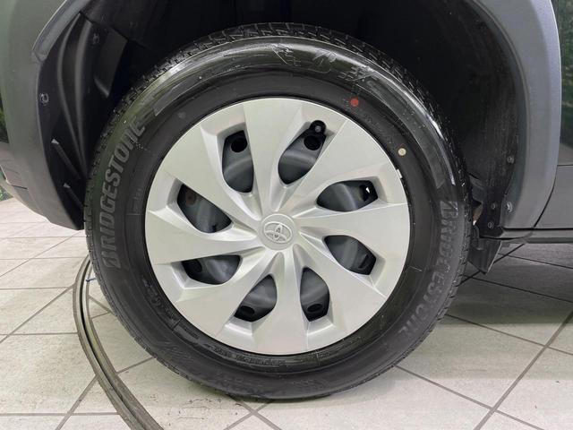 ヤリスクロス Ｘ　純正８型ディスプレイオーディオ　バックカメラ　衝突軽減装置　ＥＴＣ　スマートキー　レーダークルーズ　ステアリングスイッチ　オートマチックハイビーム　車線逸脱警報　電動パーキングブレーキ　禁煙車（52枚目）