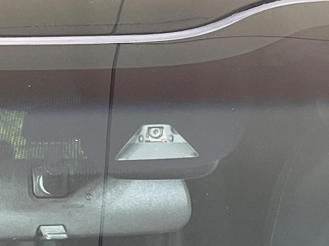 フリード Ｇ・ホンダセンシング　純正ナビ　バックカメラ　衝突言軽減装置　両側電動スライドドア　レーダークルーズ　禁煙車　ＬＥＤヘッド　革巻きステアリング　純正１５インチアルミ　シートヒーター　ＥＴＣ　スマートキー　車線逸脱警報（5枚目）