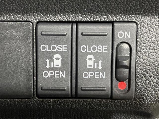 フリード Ｇ・ホンダセンシング　純正ナビ　バックカメラ　衝突言軽減装置　両側電動スライドドア　レーダークルーズ　禁煙車　ＬＥＤヘッド　革巻きステアリング　純正１５インチアルミ　シートヒーター　ＥＴＣ　スマートキー　車線逸脱警報（6枚目）