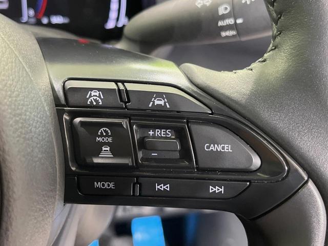 ヤリスクロス Ｚ　純正８型ナビ　全周囲カメラ　レーダークルーズ　衝突軽減装置　ブラインドスポットモニター　ＥＴＣ　ＬＥＤヘッド　純正１８インチアルミ　革巻きステアリング　ドラレコ　ステアリングスイッチ（5枚目）