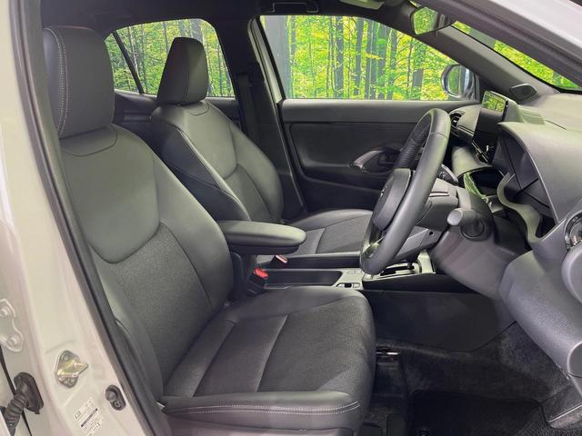 ヤリスクロス Ｚ　純正８型ナビ　全周囲カメラ　レーダークルーズ　衝突軽減装置　ブラインドスポットモニター　ＥＴＣ　ＬＥＤヘッド　純正１８インチアルミ　革巻きステアリング　ドラレコ　ステアリングスイッチ（8枚目）