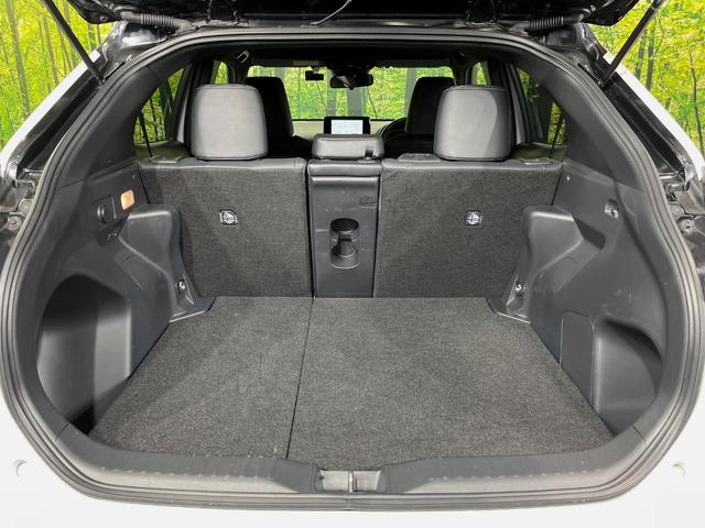 ヤリスクロス Ｚ　純正８型ナビ　全周囲カメラ　レーダークルーズ　衝突軽減装置　ブラインドスポットモニター　ＥＴＣ　ＬＥＤヘッド　純正１８インチアルミ　革巻きステアリング　ドラレコ　ステアリングスイッチ（10枚目）