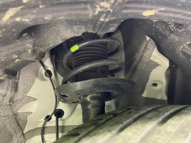 ヤリスクロス Ｚ　純正８型ナビ　全周囲カメラ　レーダークルーズ　衝突軽減装置　ブラインドスポットモニター　ＥＴＣ　ＬＥＤヘッド　純正１８インチアルミ　革巻きステアリング　ドラレコ　ステアリングスイッチ（20枚目）