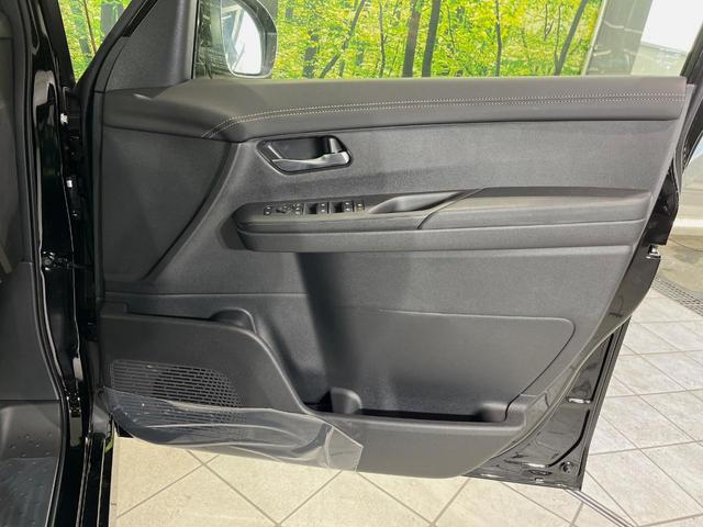 セレナ e-パワー ハイウェイスターV 登録済未使用車 純正12型ナビ 両側電動ドア 全周囲カメラ 衝突被害軽減システム レーダークルーズ ハーフレザーシート スマートキー LEDヘッド 純正16インチアルミ オートハイビーム(45枚目)