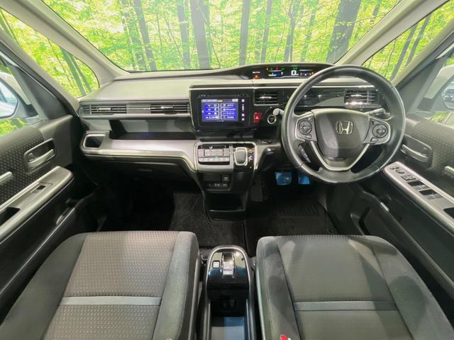 ステップワゴンスパーダ ｅ：ＨＥＶスパーダ　Ｇ　ホンダセンシング　メーカーナビ　後席モニター　全周囲カメラ　衝突軽減装置　レーダークルーズ　両側電動スライドドア　禁煙車　スマートキー　ＬＥＤヘッド　ＥＴＣ２．０　車線逸脱警報　デュアルオートエアコン（2枚目）