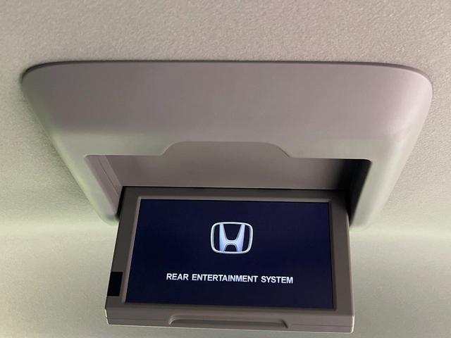 ステップワゴンスパーダ ｅ：ＨＥＶスパーダ　Ｇ　ホンダセンシング　メーカーナビ　後席モニター　全周囲カメラ　衝突軽減装置　レーダークルーズ　両側電動スライドドア　禁煙車　スマートキー　ＬＥＤヘッド　ＥＴＣ２．０　車線逸脱警報　デュアルオートエアコン（5枚目）