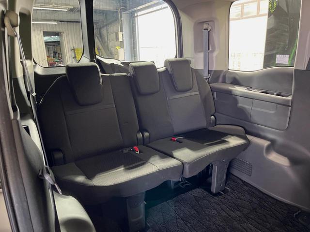 ステップワゴンスパーダ ｅ：ＨＥＶスパーダ　Ｇ　ホンダセンシング　メーカーナビ　後席モニター　全周囲カメラ　衝突軽減装置　レーダークルーズ　両側電動スライドドア　禁煙車　スマートキー　ＬＥＤヘッド　ＥＴＣ２．０　車線逸脱警報　デュアルオートエアコン（9枚目）