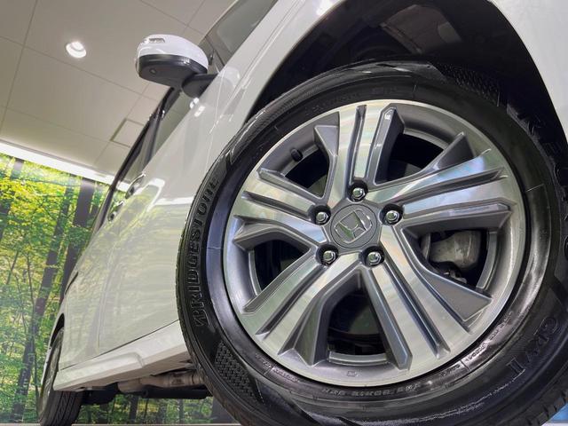 ステップワゴンスパーダ ｅ：ＨＥＶスパーダ　Ｇ　ホンダセンシング　メーカーナビ　後席モニター　全周囲カメラ　衝突軽減装置　レーダークルーズ　両側電動スライドドア　禁煙車　スマートキー　ＬＥＤヘッド　ＥＴＣ２．０　車線逸脱警報　デュアルオートエアコン（13枚目）