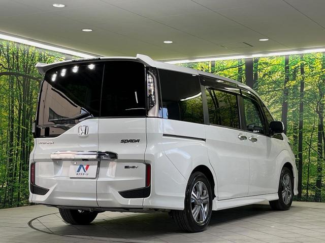 ステップワゴンスパーダ ｅ：ＨＥＶスパーダ　Ｇ　ホンダセンシング　メーカーナビ　後席モニター　全周囲カメラ　衝突軽減装置　レーダークルーズ　両側電動スライドドア　禁煙車　スマートキー　ＬＥＤヘッド　ＥＴＣ２．０　車線逸脱警報　デュアルオートエアコン（17枚目）