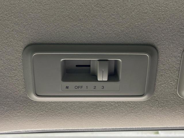 ステップワゴンスパーダ ｅ：ＨＥＶスパーダ　Ｇ　ホンダセンシング　メーカーナビ　後席モニター　全周囲カメラ　衝突軽減装置　レーダークルーズ　両側電動スライドドア　禁煙車　スマートキー　ＬＥＤヘッド　ＥＴＣ２．０　車線逸脱警報　デュアルオートエアコン（44枚目）