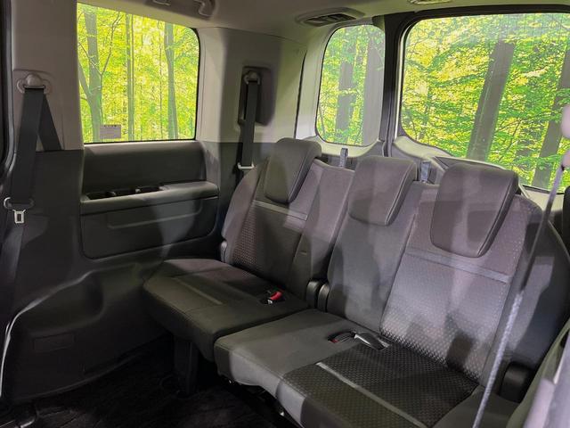 ステップワゴンスパーダ ｅ：ＨＥＶスパーダ　Ｇ　ホンダセンシング　メーカーナビ　後席モニター　全周囲カメラ　衝突軽減装置　レーダークルーズ　両側電動スライドドア　禁煙車　スマートキー　ＬＥＤヘッド　ＥＴＣ２．０　車線逸脱警報　デュアルオートエアコン（51枚目）