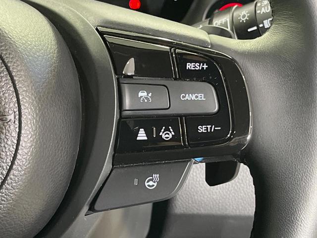 ヴェゼル ｅ：ＨＥＶ　Ｚ　メーカー９型ナビ　バックカメラ　衝突軽減装置　レーダークルーズ　禁煙車　パワーバックドア　シートヒーター　ハーフレザーシート　ドラレコ　コーナーセンサー　スマートキー　ＬＥＤヘッドライト　ＥＴＣ２．０（6枚目）