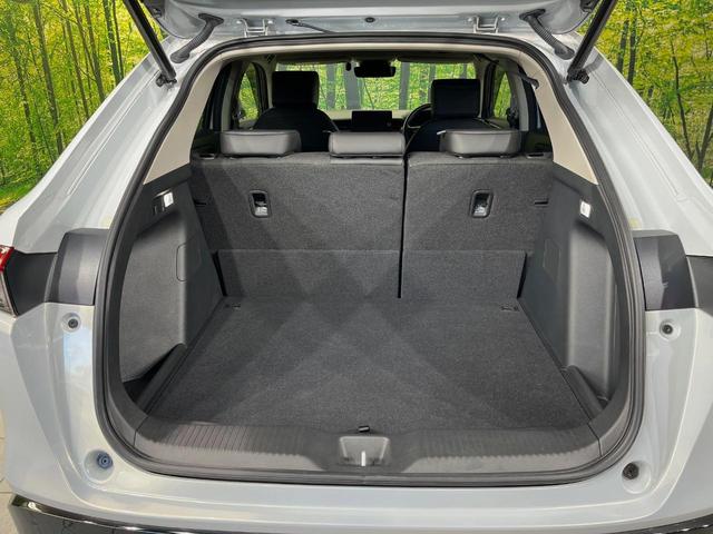 ヴェゼル ｅ：ＨＥＶ　Ｚ　メーカー９型ナビ　バックカメラ　衝突軽減装置　レーダークルーズ　禁煙車　パワーバックドア　シートヒーター　ハーフレザーシート　ドラレコ　コーナーセンサー　スマートキー　ＬＥＤヘッドライト　ＥＴＣ２．０（10枚目）