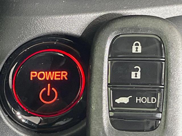 ヴェゼル ｅ：ＨＥＶ　Ｚ　メーカー９型ナビ　バックカメラ　衝突軽減装置　レーダークルーズ　禁煙車　パワーバックドア　シートヒーター　ハーフレザーシート　ドラレコ　コーナーセンサー　スマートキー　ＬＥＤヘッドライト　ＥＴＣ２．０（25枚目）