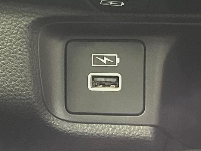 ヴェゼル ｅ：ＨＥＶ　Ｚ　メーカー９型ナビ　バックカメラ　衝突軽減装置　レーダークルーズ　禁煙車　パワーバックドア　シートヒーター　ハーフレザーシート　ドラレコ　コーナーセンサー　スマートキー　ＬＥＤヘッドライト　ＥＴＣ２．０（37枚目）