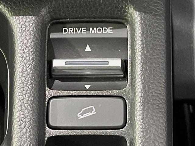 ヴェゼル ｅ：ＨＥＶ　Ｚ　メーカー９型ナビ　バックカメラ　衝突軽減装置　レーダークルーズ　禁煙車　パワーバックドア　シートヒーター　ハーフレザーシート　ドラレコ　コーナーセンサー　スマートキー　ＬＥＤヘッドライト　ＥＴＣ２．０（39枚目）