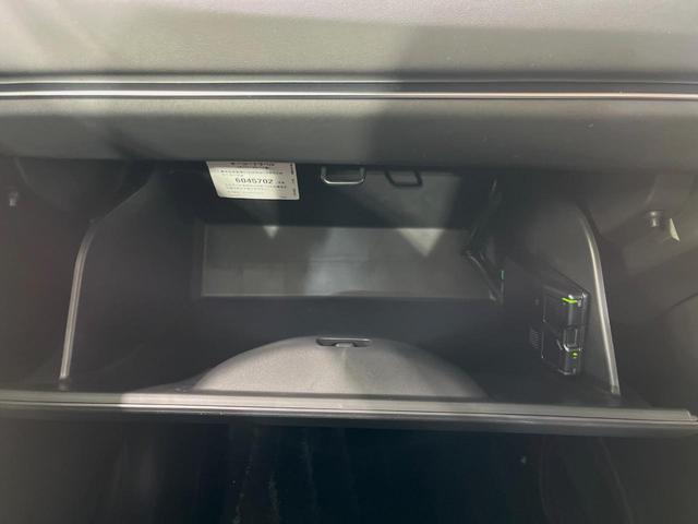 ヴェゼル ｅ：ＨＥＶ　Ｚ　メーカー９型ナビ　バックカメラ　衝突軽減装置　レーダークルーズ　禁煙車　パワーバックドア　シートヒーター　ハーフレザーシート　ドラレコ　コーナーセンサー　スマートキー　ＬＥＤヘッドライト　ＥＴＣ２．０（48枚目）