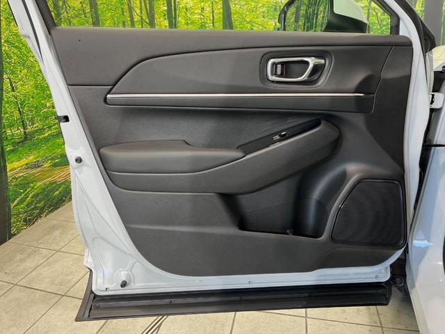 ヴェゼル ｅ：ＨＥＶ　Ｚ　メーカー９型ナビ　バックカメラ　衝突軽減装置　レーダークルーズ　禁煙車　パワーバックドア　シートヒーター　ハーフレザーシート　ドラレコ　コーナーセンサー　スマートキー　ＬＥＤヘッドライト　ＥＴＣ２．０（55枚目）