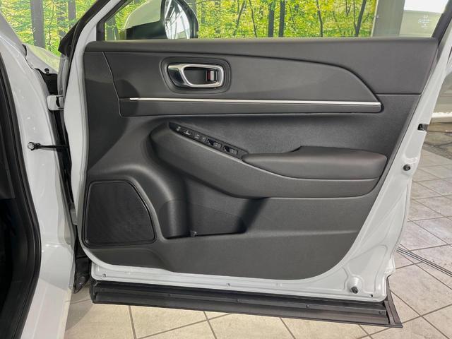 ヴェゼル ｅ：ＨＥＶ　Ｚ　メーカー９型ナビ　バックカメラ　衝突軽減装置　レーダークルーズ　禁煙車　パワーバックドア　シートヒーター　ハーフレザーシート　ドラレコ　コーナーセンサー　スマートキー　ＬＥＤヘッドライト　ＥＴＣ２．０（56枚目）