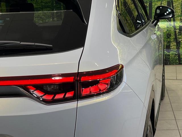 ヴェゼル ｅ：ＨＥＶ　Ｚ　メーカー９型ナビ　バックカメラ　衝突軽減装置　レーダークルーズ　禁煙車　パワーバックドア　シートヒーター　ハーフレザーシート　ドラレコ　コーナーセンサー　スマートキー　ＬＥＤヘッドライト　ＥＴＣ２．０（67枚目）