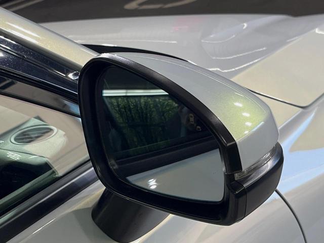 ヴェゼル ｅ：ＨＥＶ　Ｚ　メーカー９型ナビ　バックカメラ　衝突軽減装置　レーダークルーズ　禁煙車　パワーバックドア　シートヒーター　ハーフレザーシート　ドラレコ　コーナーセンサー　スマートキー　ＬＥＤヘッドライト　ＥＴＣ２．０（68枚目）