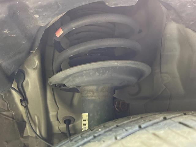 アクア Ｓスタイルブラック　純正ナビ　バックカメラ　衝突軽減装置　禁煙車　スマートキー　ＬＥＤヘッドライト　ＥＴＣ　オートマチックハイビーム　車線逸脱警報　オートライト　オートエアコン　モデリスタ製１４インチアルミホイール（20枚目）