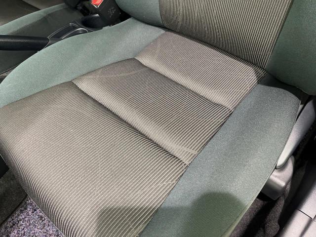 アクア Ｓスタイルブラック　純正ナビ　バックカメラ　衝突軽減装置　禁煙車　スマートキー　ＬＥＤヘッドライト　ＥＴＣ　オートマチックハイビーム　車線逸脱警報　オートライト　オートエアコン　モデリスタ製１４インチアルミホイール（44枚目）