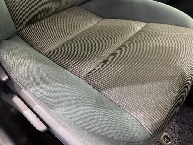 アクア Ｓスタイルブラック　純正ナビ　バックカメラ　衝突軽減装置　禁煙車　スマートキー　ＬＥＤヘッドライト　ＥＴＣ　オートマチックハイビーム　車線逸脱警報　オートライト　オートエアコン　モデリスタ製１４インチアルミホイール（45枚目）