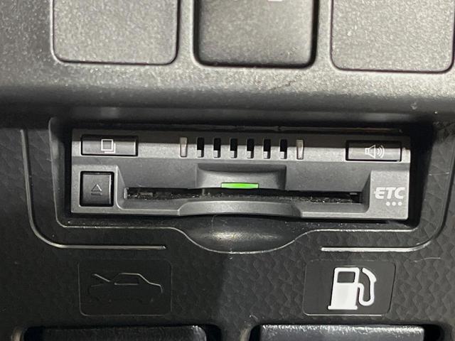 ルーミー カスタムG 純正9型ディスプレイオーディオ 全周囲カメラ 衝突軽減装置 レーダークルーズ 両側電動スライドドア ETC LEDヘッド ドラレコ 電動パーキングブレーキ コーナーセンサー シートヒーター 禁煙車(7枚目)