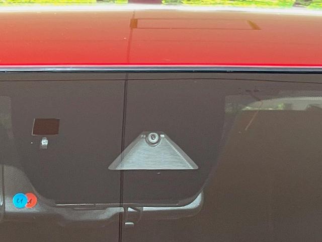 アクセラスポーツ １５Ｓ　プロアクティブ　マツダコネクトナビ　バックカメラ　衝突軽減装置　ヘッドアップディスプレイ　デジタルインナーミラー　ドラレコ　クルーズコントロール　ＥＴＣ　ステアリングスイッチ　車線逸脱警報　スマートキー　オートライト（5枚目）