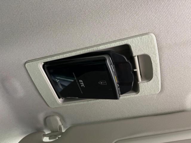 アクセラスポーツ １５Ｓ　プロアクティブ　マツダコネクトナビ　バックカメラ　衝突軽減装置　ヘッドアップディスプレイ　デジタルインナーミラー　ドラレコ　クルーズコントロール　ＥＴＣ　ステアリングスイッチ　車線逸脱警報　スマートキー　オートライト（7枚目）